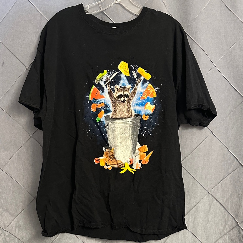 Trash, panda raccoon in garbage can graphic tea extra large XL